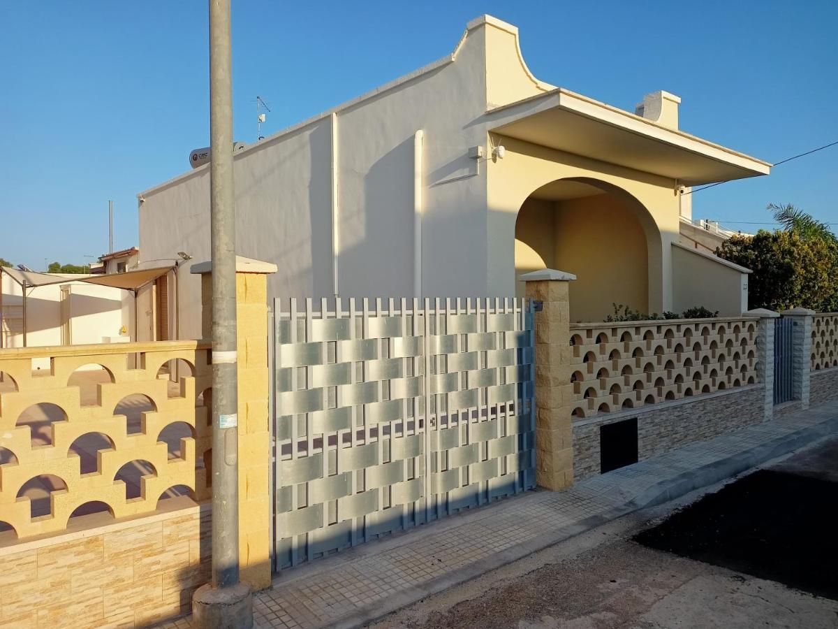 Casa Vacanze Da Lui' Torre Lapillo Buitenkant foto